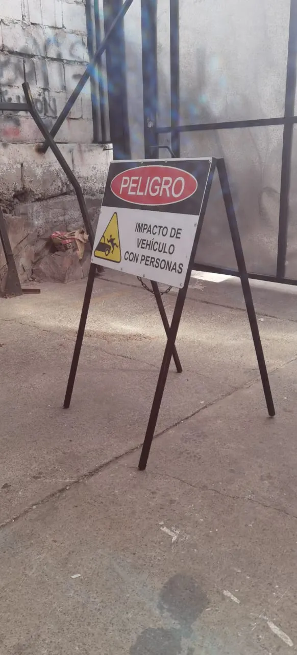 Letreros de metal