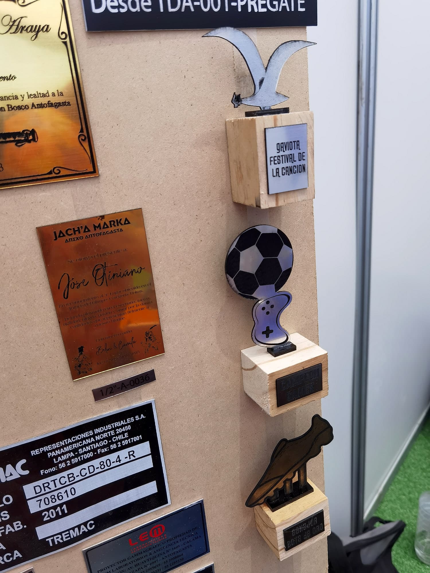 Muestrario de trabajos de Cinxeles en feria